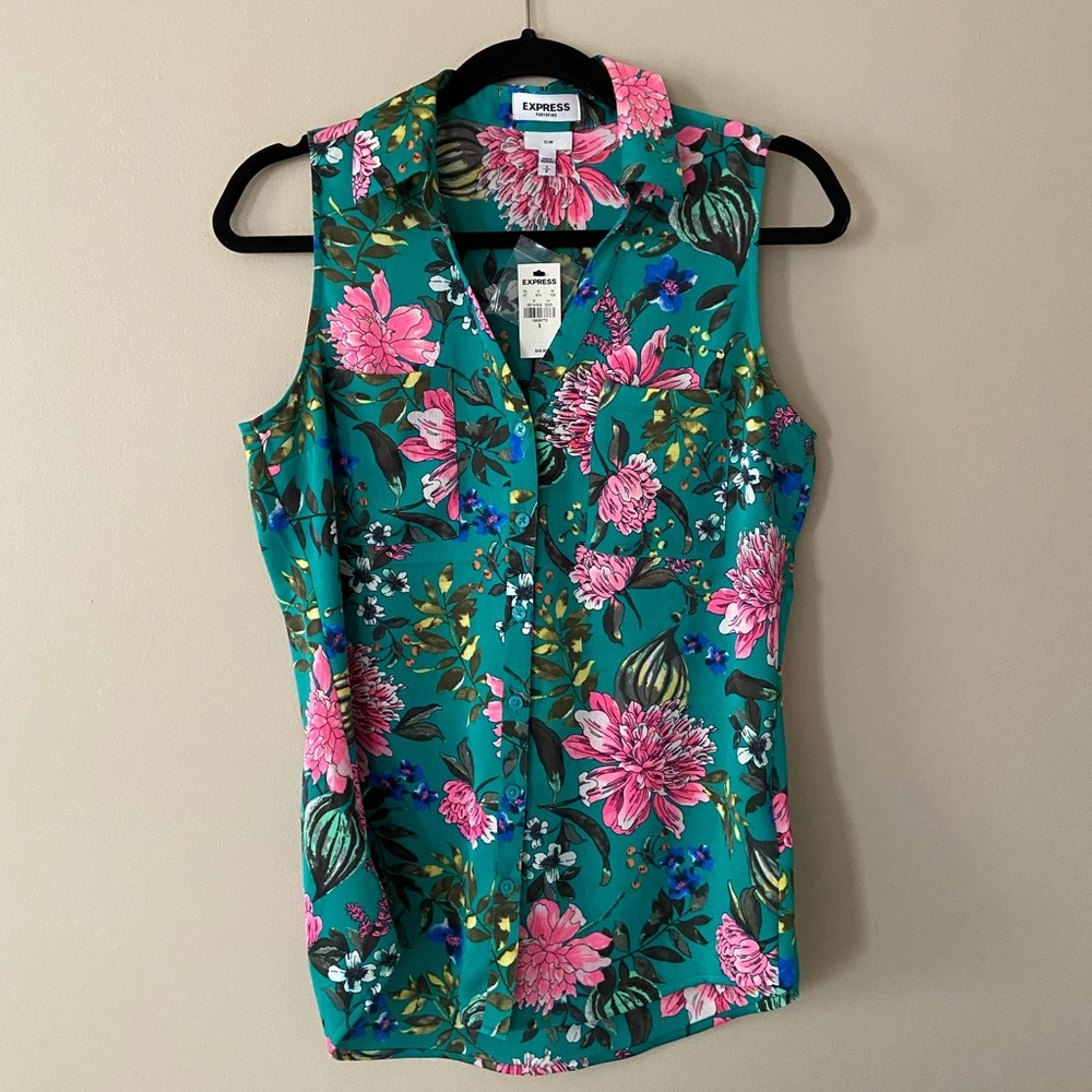 NWT EXPRESS - Sleeveless Floral Portofino Shirt